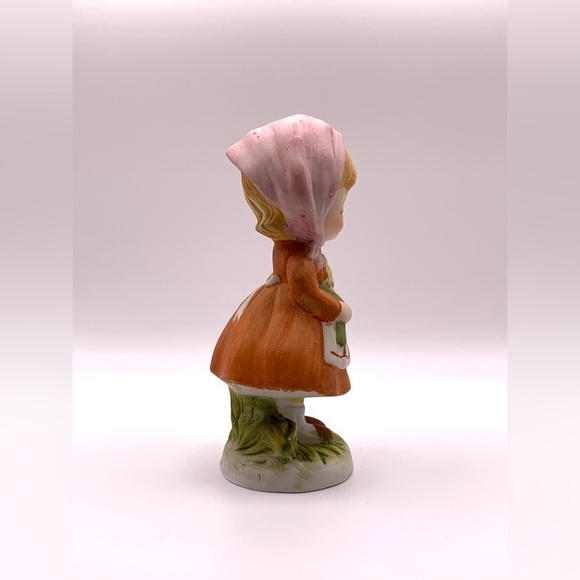1980 VTG Verona Vergasi, CMA Figurines Girl with Flowers Pomander Bisque Ceramic - Picture 2 of 8
